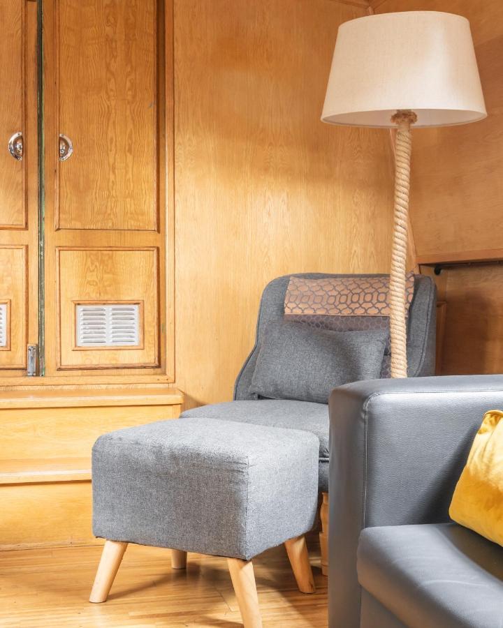 Edinburgh - Houseboats Hotell Eksteriør bilde