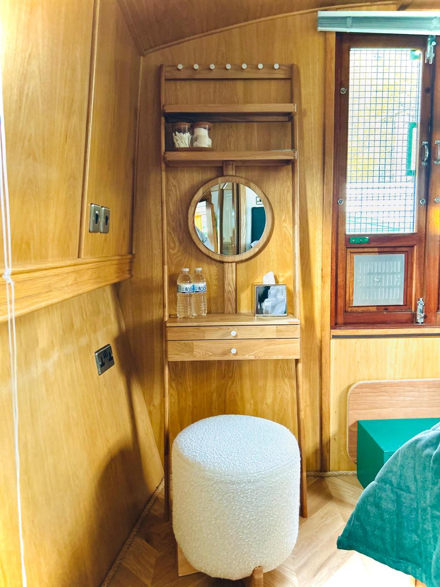 Edinburgh - Houseboats Hotell Eksteriør bilde