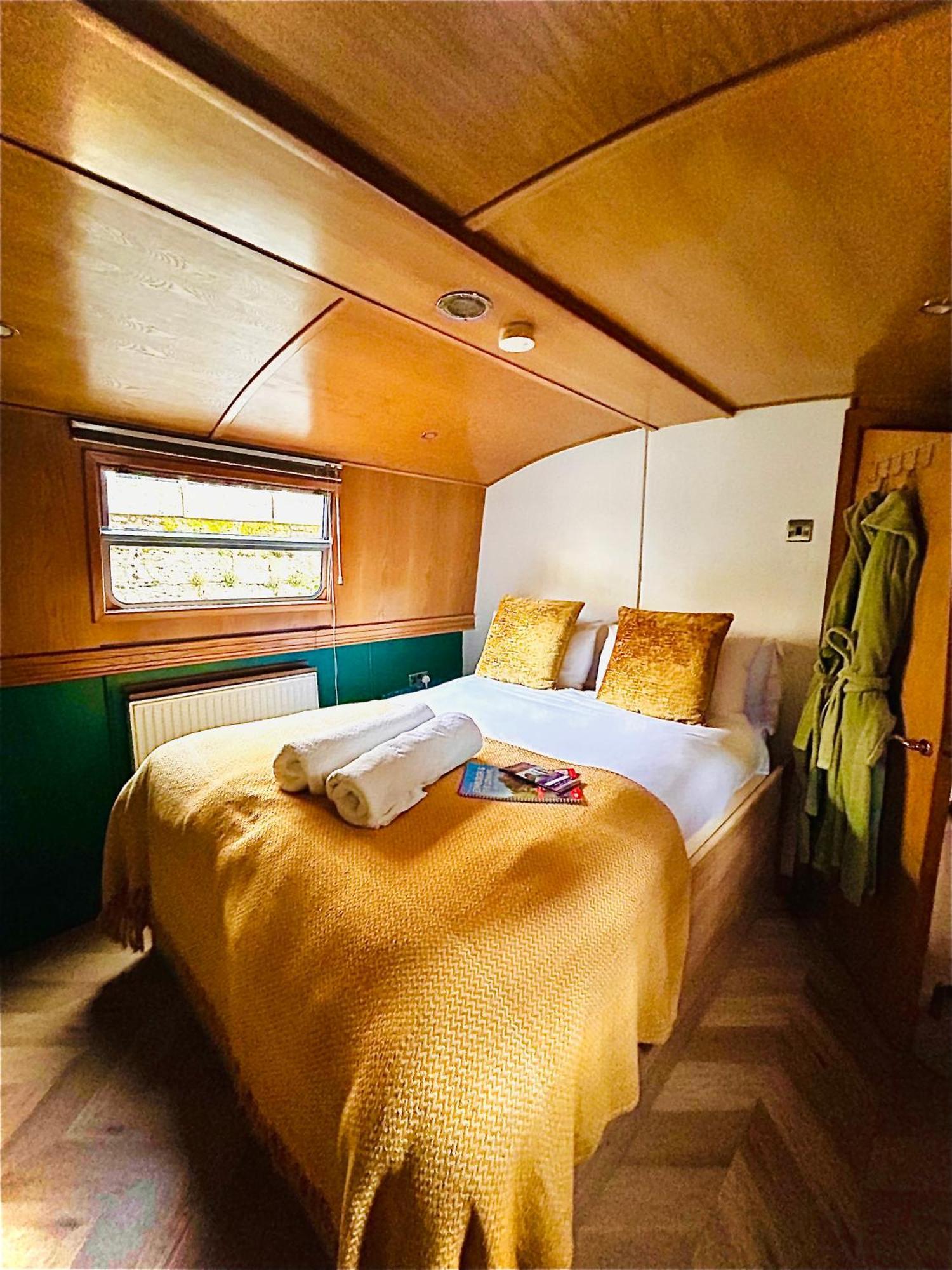 Edinburgh - Houseboats Hotell Eksteriør bilde